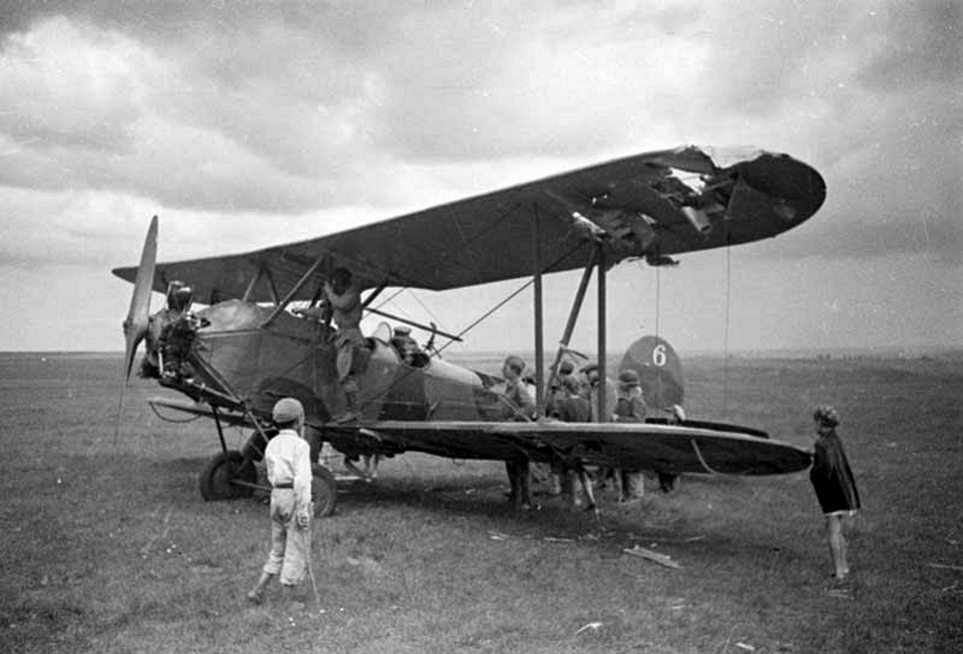 У-2 самолет ВОВ. У-2 самолет ночные ведьмы. Самолет у2 в годы войны. Самолеты ВОВ 1941-1945 у2.